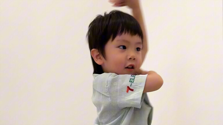 A Pi is so obsessed with dancing hah