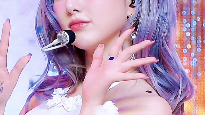 Biết fan thích những idol tóc thật nhuộm màu nhạt bền suốt cả năm, nhan sắc hút fan điên đảo~