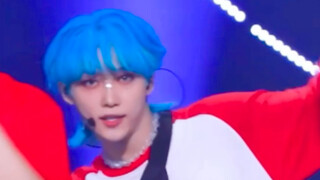 在舞台上帅的同时也可以不耽误可爱的Felix