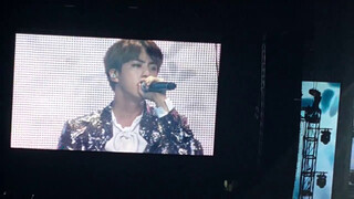 20170506 AWAKE KIM SEOKJIN BTS WINGS TOUR IN MNL SINGING WITH PH ARMY