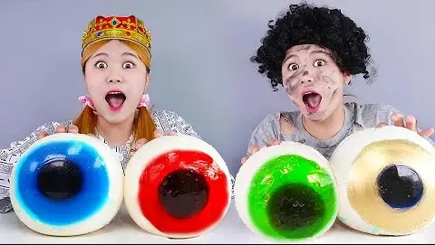 Mukbang Giant Jelly Eyeballs 킹스 아이 볼 푸드 하이유의 대왕 눈알젤리 먹방! | HIU 하이유