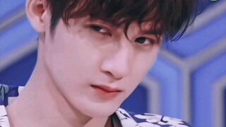 “输了就不能吃那蟹啦？！”