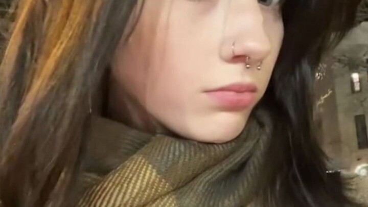 สาวผิวขาว "ความจริงแล้วผิวฉันไม่ได้ซีดขนาดนั้นนะ"