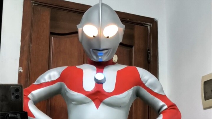 Bao da Ultraman thế hệ đầu tiên tự làm mới dễ thương đã hoàn thành