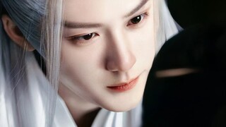 “รอยฟันที่เขาดูดเลือดทิ้งไว้นั้นเหมือนกับรอยจูบที่คลุมเครือมากกว่า” [Sauvignon Blanc]