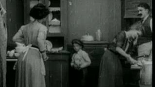 【卓别林早期神作】《房东太太的宠儿》The Star Boarder (1914) - 三角恋闹剧  吃醋房东大战流浪汉  默片时代经典喜剧