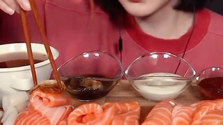 Mukbang Sasimi cá hồi sống cực hấp dẫn #mukbang