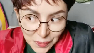 Awalnya, saya ingin cosplay menjadi Harry Potter.
