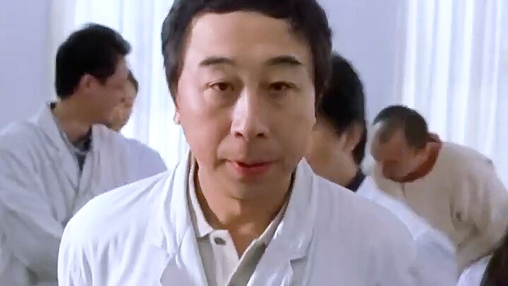 هو فقط يريد أن يضرب المطاط، ما الخطأ الذي ارتكبه؟