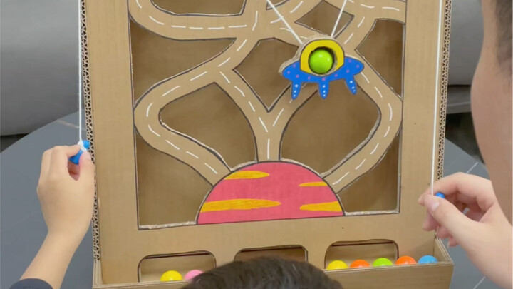 Father-son默契challenge game—by the end, it nearly drove Dad crazy!