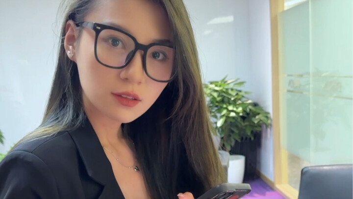 ดูเหมือนเจ้านายจะเข้มงวดกับฉันมากเลย