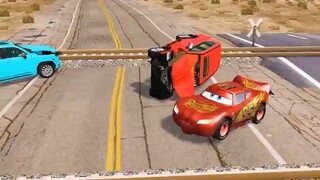 Flatbed Truck Mcqueen  _ Transportation with Truck - Pothole vs Car _478 - BeamN