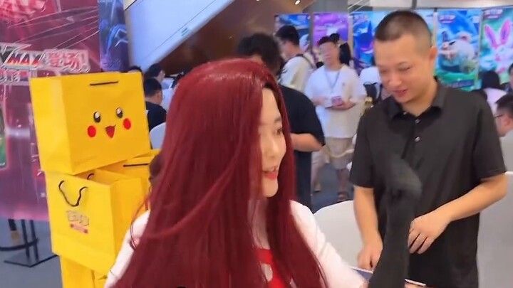 Live coverage of the Chengdu Pokémon 4.0 event! Unboxing on the spot