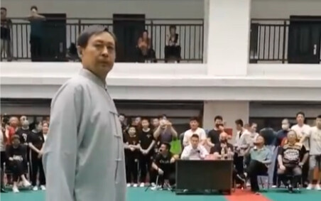 Menonton dari dekat, seluruh proses Master Tai Chi Ma Baoguo dikalahkan