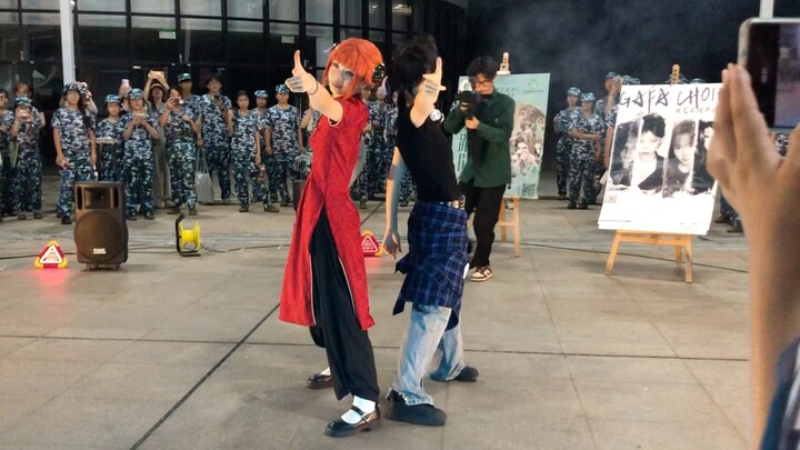 [Kém hơn so với cấp trên] Thật là bùng nổ! Tonobu và Kagura biểu diễn màn thổi kèn cho các quân nhân