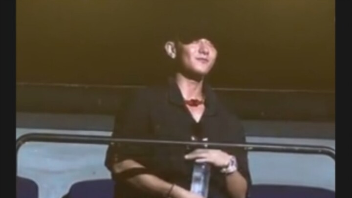 He loves it so much! Huang Zitao at Lu Han’s concert: “Only he can make me cancel my plans.”