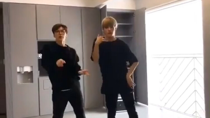 【NCT】นักเต้นหลัก Dignity Hit My Phone-TEN & Taeyong