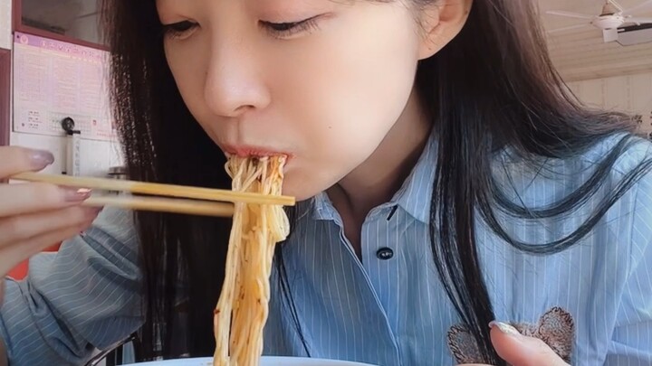 Sharing my breakfasts from the past few days on my business trip [smile]