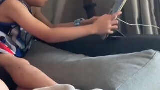 果然男人在打游戏开语音时，不管什么年龄反应都是一样的。弟弟：满意了吧#开黑 #万万没想到
