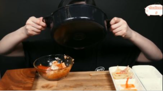 Canh xúc xích đầy thịt nguội phần 9 #mukbang