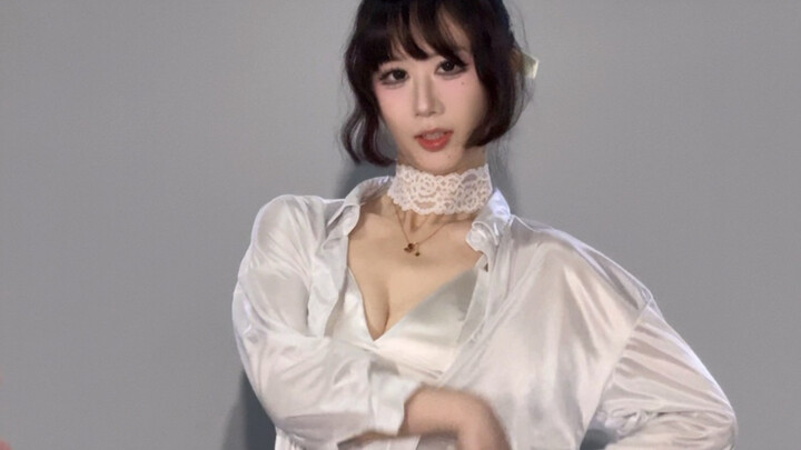 A Taste of Sexiness: Ultra-Alluring, Purely Seductive Ballet-Inspired Puppet Style