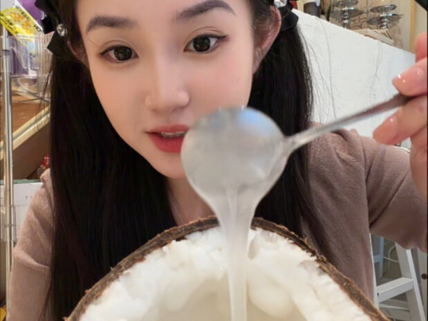 Nếm thử món dừa nếp cẩm xem sao~