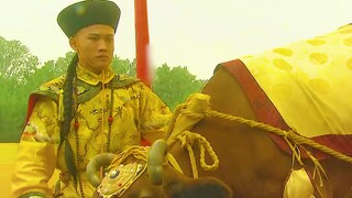 乾隆牵牛耕田，老牛还下跪了