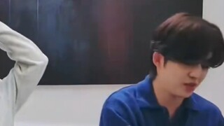 [ทีม 8] ถ้าเสี่ยวป้าไม่มีเหมาไถ พี่ชายคนนี้คงไม่มาที่นี่ เขาแค่มาเพื่อดื่มไวน์ วิธีที่เขาวางไม่ลงมัน