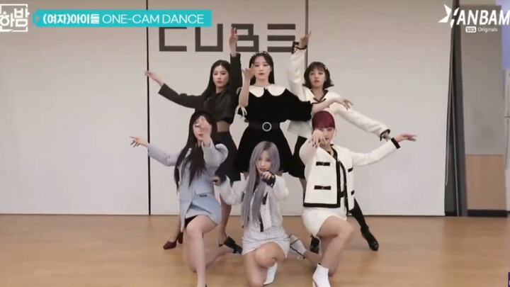 HWAA^Satu sudut kamera tanpa henti (terlalu imut TT)