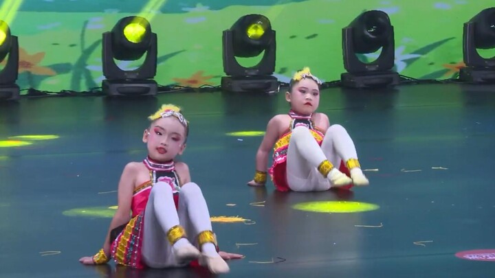 رقصة الأطفال "رنين الطفولة"