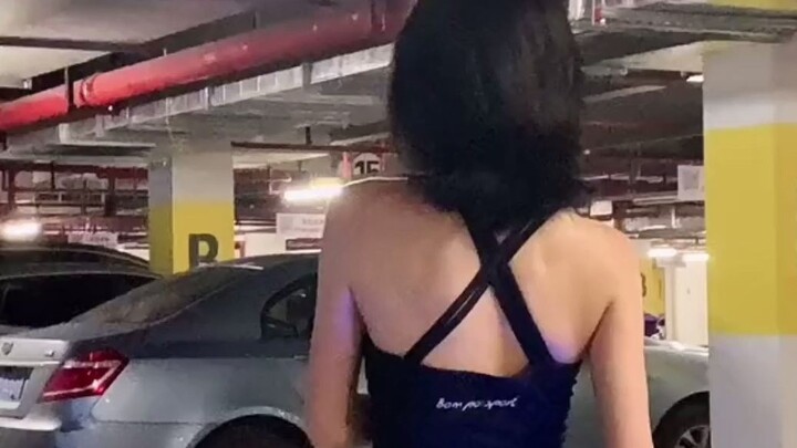 Đêm nay anh không ngủ được, anh sẽ ngủ khi nhìn thấy em