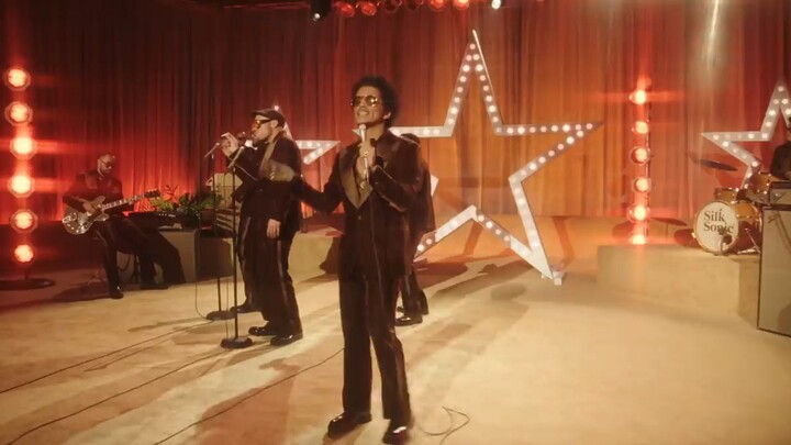 Bruno Mars, Anderson .Paak, Silk Sonic - Smokin Out The Window [Official Music Video]