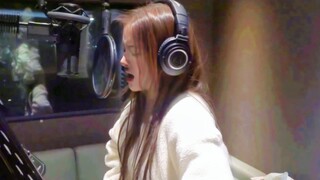 飙高音像吃饭一样简单！一次过的NMIXX LOVE ME LIKE THIS录音室，好强！
