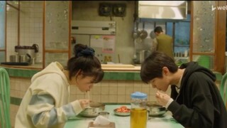 Tak Ada yang Berani Lawan Preman… Gadis Turun Gunung, Sekali Pukul 10 Preman Ter