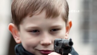 Anak kecil Jerman yang kejam, anak mana ayahnya begitu!