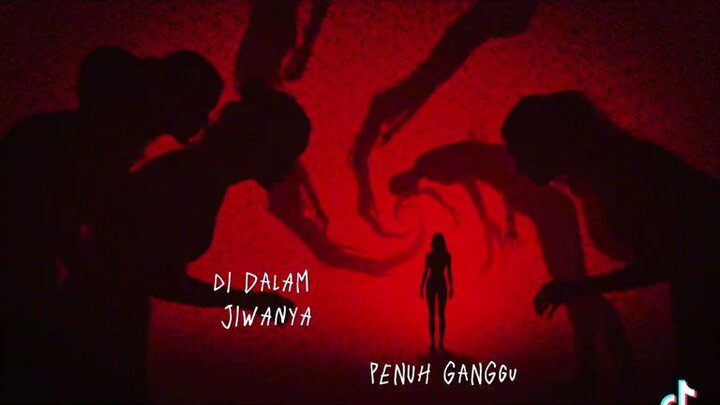 panggil aku perempuan gila..💔🥀