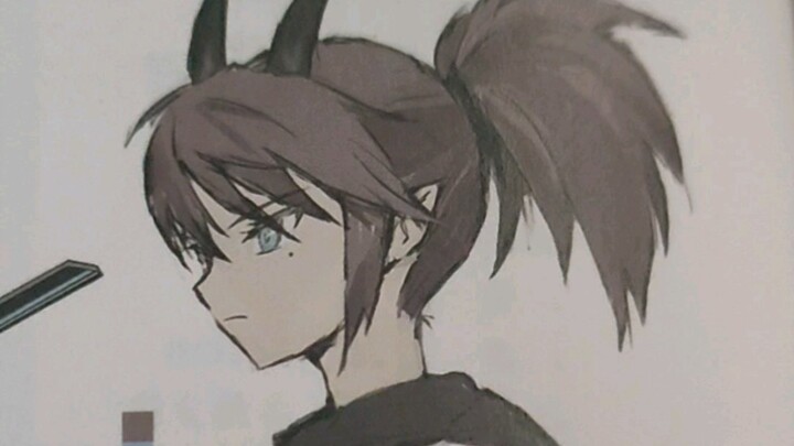 《明日方舟官方设定集》官方给出的夜刀摘下眼罩后的面容，帅气的小姐姐