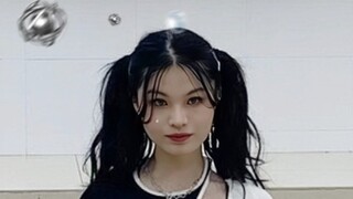 Dai Yibu ~ Pesta Natal dan Tahun Baru siswa SMA membawakan lagu debut "ELEVEN" dari girl grup baru I