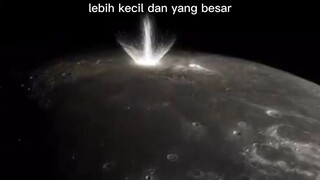 bulan dihantam 100 meteor setiap hari