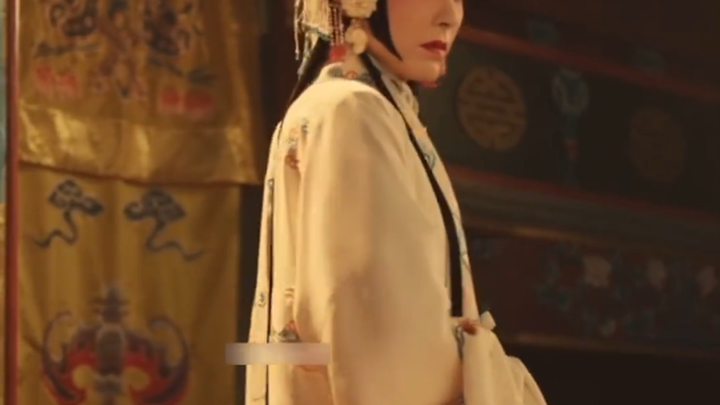 No wonder she’s a renowned Qingyi—she’s simply in a league of her own compared to the Huadan! #ZengL