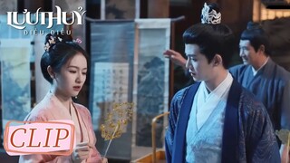 Clip Tập 15 Cánh hoa rơi trên tóc Giang Từ và rơi vào trái tim Vệ Chiêu | Lưu Thủy Điều Điều | WeTV