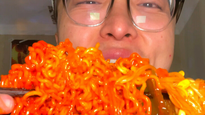 Leher bebek ala Cao pedas ekstrem, bikin nangis karena pedas!