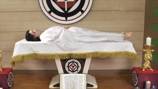 Nữ bảo mẫu bị nam tín đồ điên tàn sát, sau khi chết đồng tử tím tái, trên người có rất nhiều vết cắn