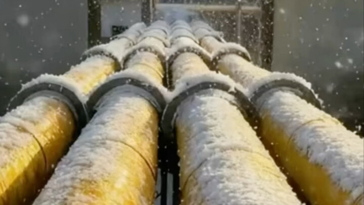 ปีที่โรแมนติกที่สุด ฉันอายุยี่สิบเอ็ดก็ยังตอบข้อความเธอได้เสมอ