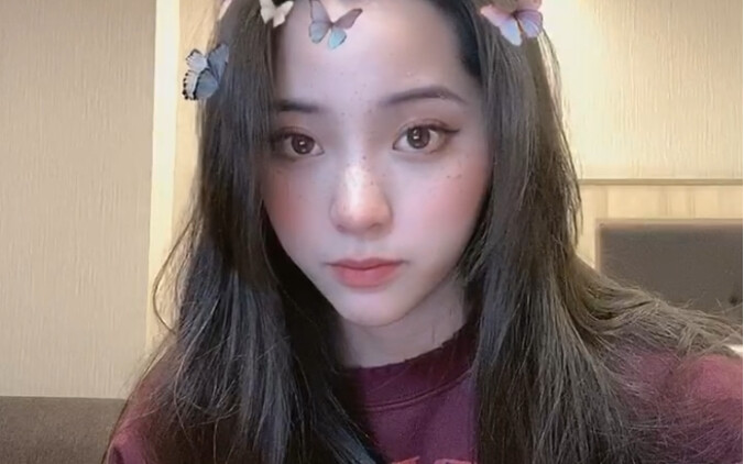 【Ouyang Nana Music】Ouyang Nana's Guitar Performance and Singing of "With You"