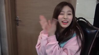 【IZ*ONE】ช็อก! ! LINE แมวและหนูของเกิร์ลกรุ๊ปแถวที่ 18 จริงๆ แล้ว...