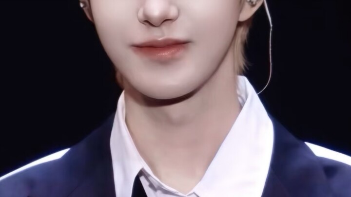 Mungkin ini sebabnya SM nggak bisa pertahankan vokalis utamanya.