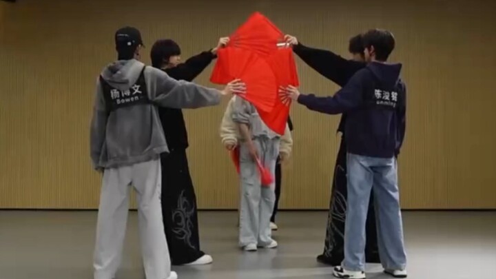 TF Family “Xiao” Full-Stage Performance from Rehearsal Studio (Pure Enjoyment Version)