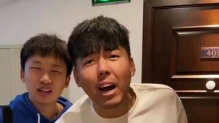 Menghitung satu per satu momen saat dikerjai teman sekamar selama ini—semuanya penuh jebakan, hidup 