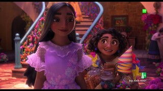 Encanto | Escena: 'Si no te esforzaras tanto' | HD